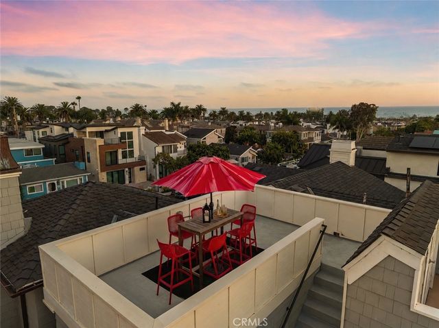 713 Larkspur Avenue, Corona Del Mar, CA 92625