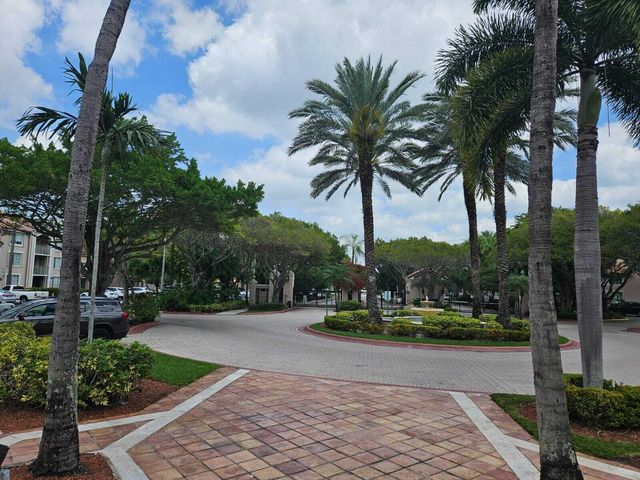 12148 St. Andrews Place, Miramar, FL 33025