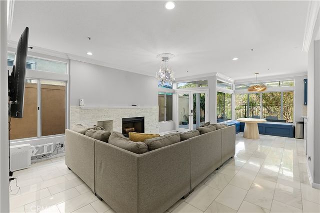 6807 E Pinnacle Pointe, Orange, CA 92869