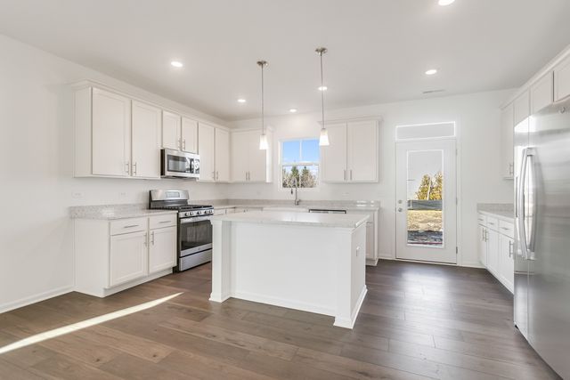 5047 Cedar Drive, Naperville, IL 60564