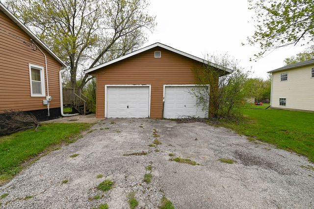 2710 30th Street, Zion, IL 60099