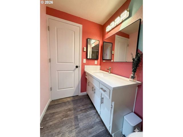 2646 WOODSTONE Pl, Eugene, OR 97405