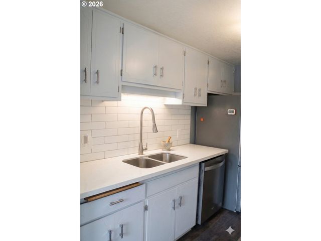 2646 WOODSTONE Pl, Eugene, OR 97405