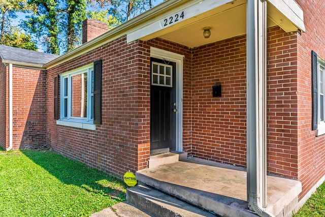 2224 Harrodsburg Road, Lexington, KY 40503