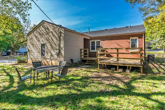 2224 Harrodsburg Road, Lexington, KY 40503