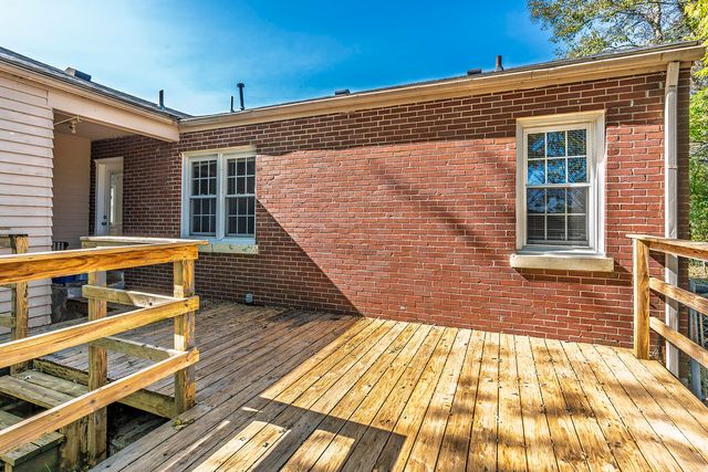 2224 Harrodsburg Road, Lexington, KY 40503