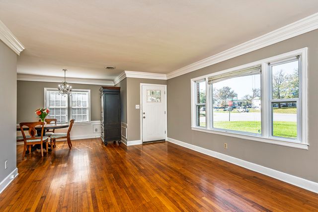 2224 Harrodsburg Road, Lexington, KY 40503