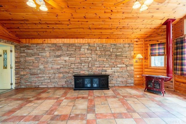 12 Beloit Drive, Heber Springs, AR 72543