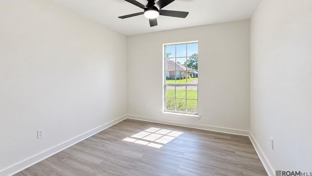 3931 Hillmont Dr, Baton Rouge, LA 70814