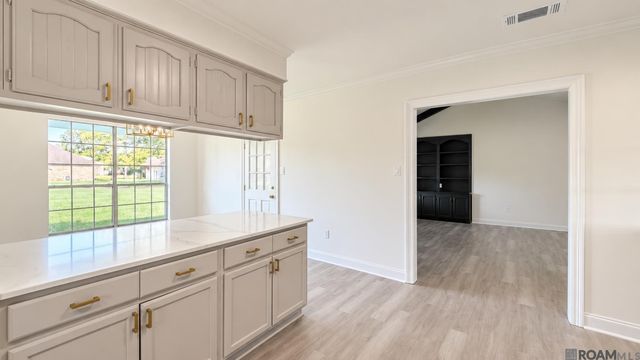 3931 Hillmont Dr, Baton Rouge, LA 70814