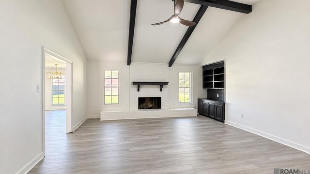 3931 Hillmont Dr, Baton Rouge, LA 70814
