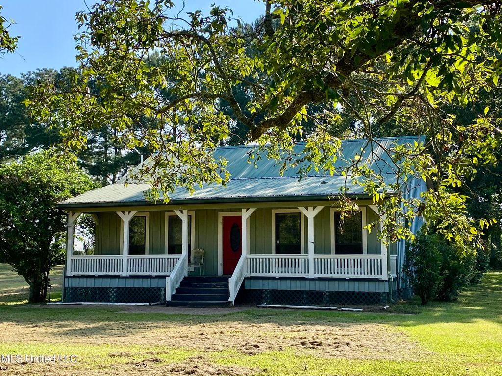 92 Dove Ridge Road, Carriere, MS 39426
