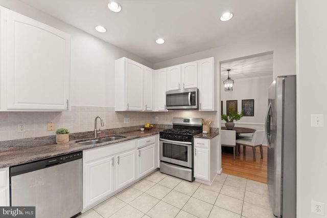 47779 SCOTSBOROUGH, Sterling, VA 20165