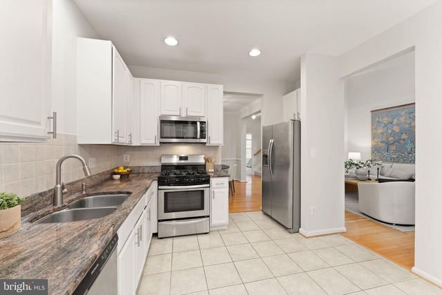 47779 SCOTSBOROUGH, Sterling, VA 20165