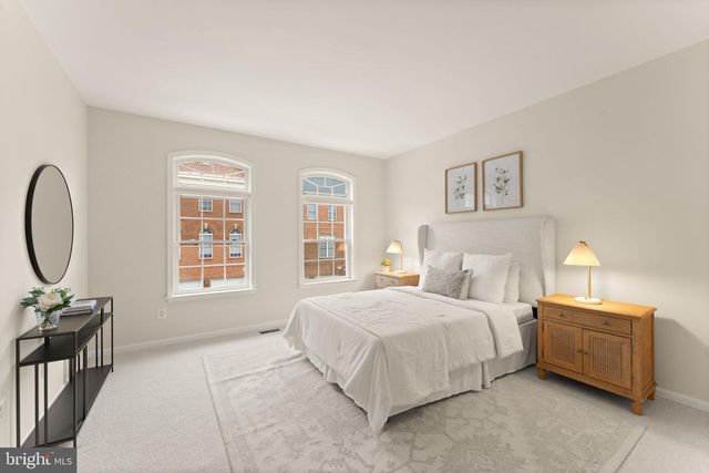 47779 SCOTSBOROUGH, Sterling, VA 20165