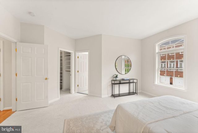 47779 SCOTSBOROUGH, Sterling, VA 20165