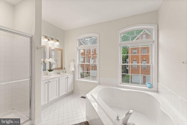 47779 SCOTSBOROUGH, Sterling, VA 20165