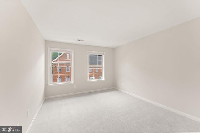47779 SCOTSBOROUGH, Sterling, VA 20165