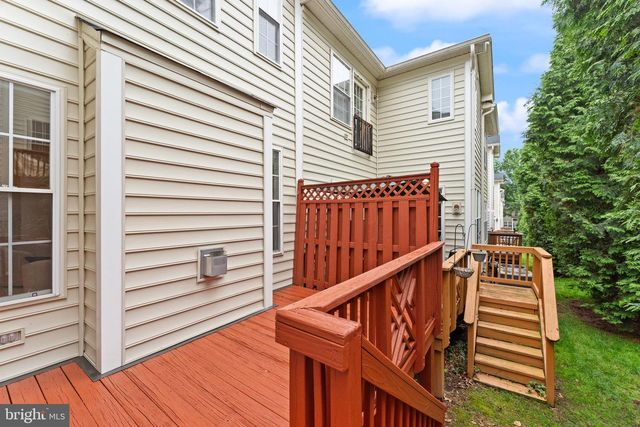 47779 SCOTSBOROUGH, Sterling, VA 20165
