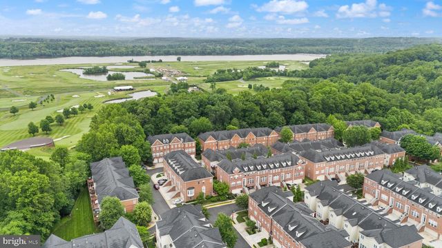47779 SCOTSBOROUGH, Sterling, VA 20165