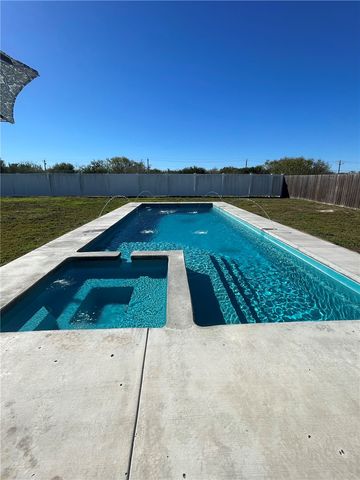 2125 Sera St, Corpus Christi, TX 78418