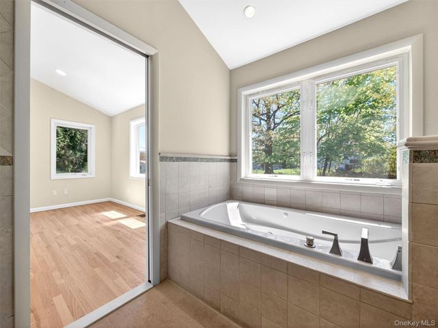 19 Buckingham Road, Nanuet, NY 10954