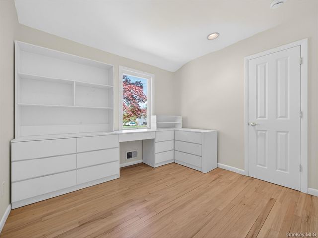 19 Buckingham Road, Nanuet, NY 10954