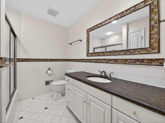 19 Buckingham Road, Nanuet, NY 10954