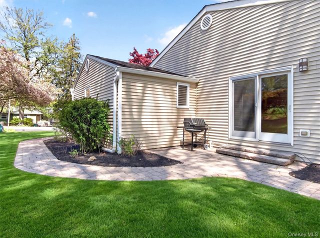 19 Buckingham Road, Nanuet, NY 10954