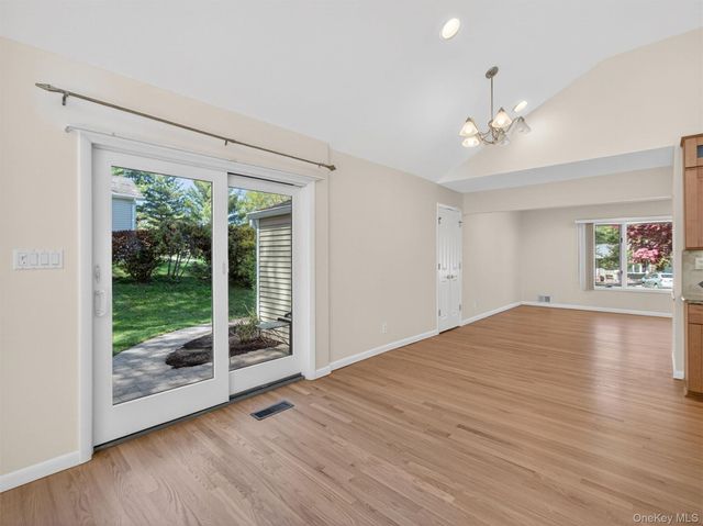 19 Buckingham Road, Nanuet, NY 10954