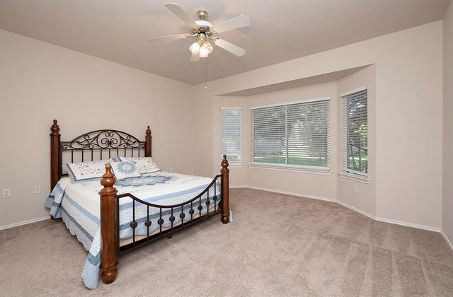 129 Dewberry DR, Georgetown, TX 78633