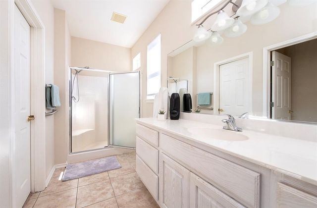 129 Dewberry DR, Georgetown, TX 78633