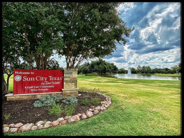 129 Dewberry DR, Georgetown, TX 78633