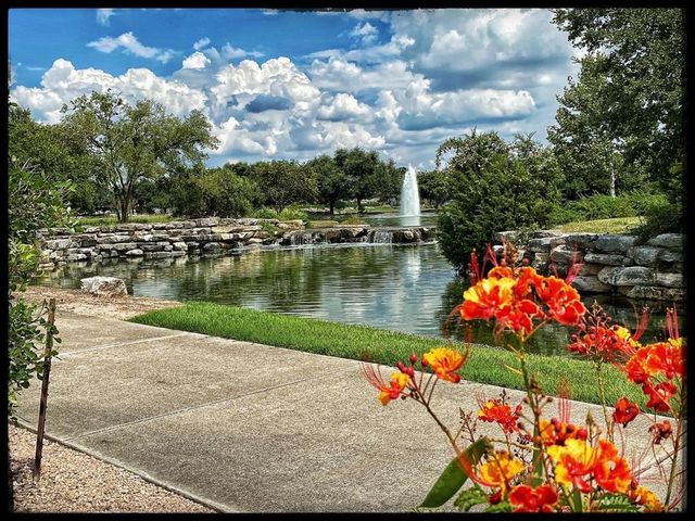 129 Dewberry DR, Georgetown, TX 78633