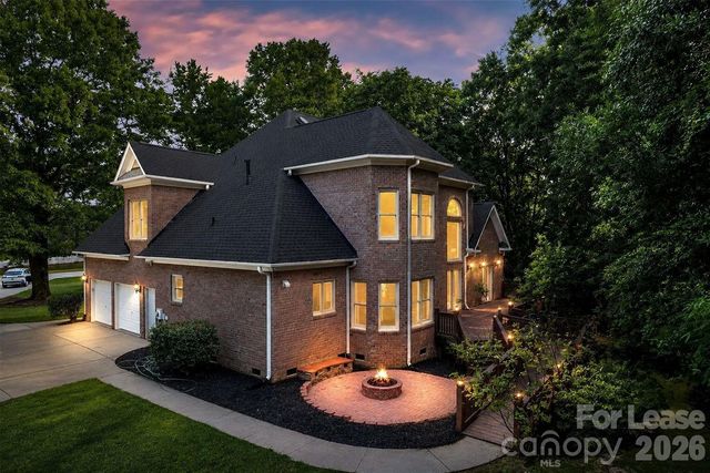 3011 Mckee Road, Charlotte, NC 28270