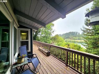 97790 S BANK CHETCO RIVER Rd, Brookings, OR 97415