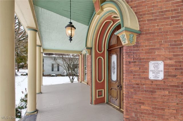 459 E High Avenue, New Philadelphia, OH 44663