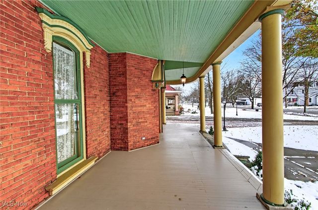 459 E High Avenue, New Philadelphia, OH 44663