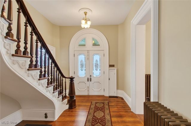 459 E High Avenue, New Philadelphia, OH 44663