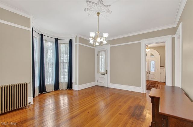 459 E High Avenue, New Philadelphia, OH 44663