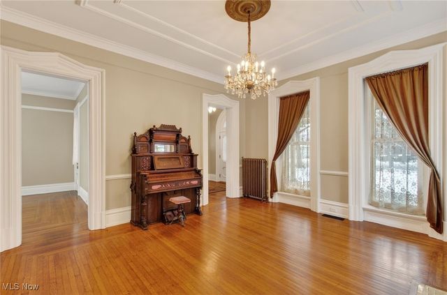 459 E High Avenue, New Philadelphia, OH 44663