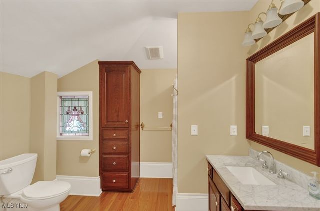 459 E High Avenue, New Philadelphia, OH 44663