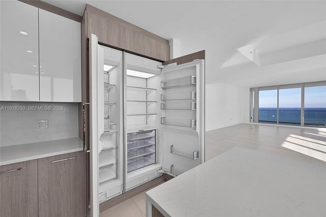 151 N Seabreeze 1701E, Fort Lauderdale, FL 33304