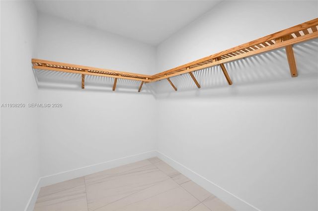 151 N Seabreeze 1701E, Fort Lauderdale, FL 33304