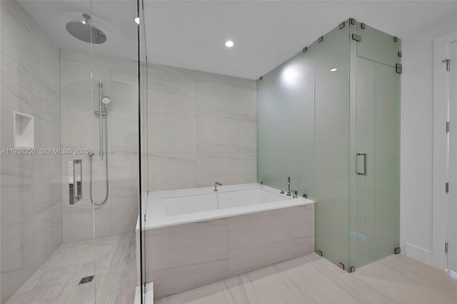 151 N Seabreeze 1701E, Fort Lauderdale, FL 33304