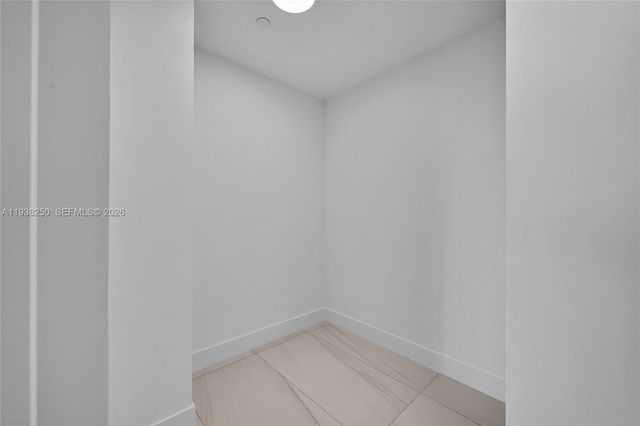 151 N Seabreeze 1701E, Fort Lauderdale, FL 33304