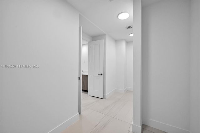 151 N Seabreeze 1701E, Fort Lauderdale, FL 33304