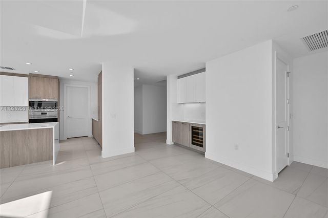 151 N Seabreeze 1701E, Fort Lauderdale, FL 33304