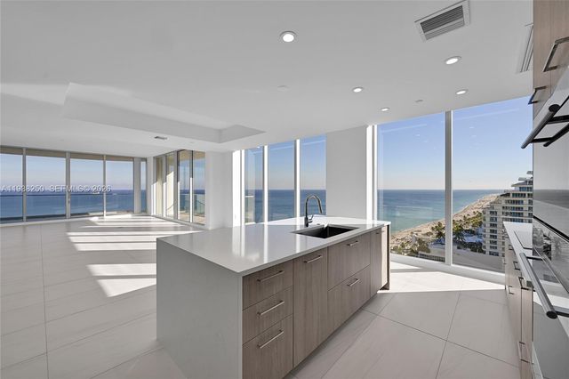 151 N Seabreeze 1701E, Fort Lauderdale, FL 33304