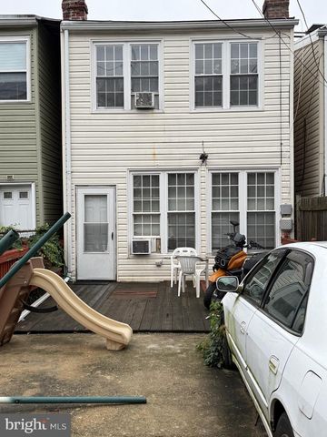 1612 TRINIDAD AVE NE, Washington, DC 20002